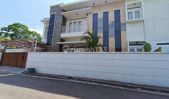 Rumah Mewah 2lantai Full Furnished Siap Pakai Di Colomadu Solo  1