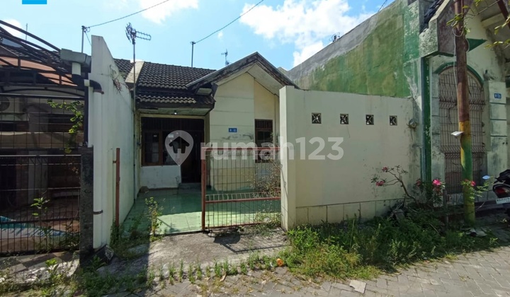 Strategic Land Calculation House in Grogol Solo