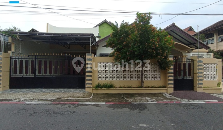 Rumah Bagus Strategis Siap Pakai Di Banyuanyar Solo 2