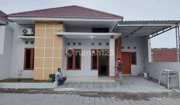 Rumah Bagus Siap Pakai Di Gentan Solo 1