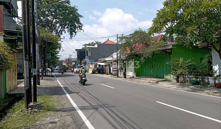 Rumah Hitung Tanah Strategis Di Manahan Banjarsari Solo 2