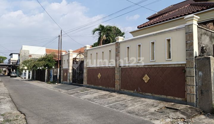 Rumah Mewah Strategis Siap Pakai Di Kartasura Solo 2