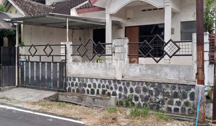 Nice Ready-to-Use House in Mojosongo Solo