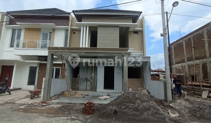 Modern Cluster House Strategically Located, 90% Progress in Colomadu Solo 1