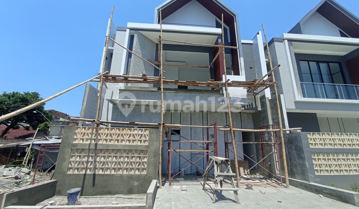 Rumah Cluster Bagus Strategis On Progress Di Colomadu Solostrat