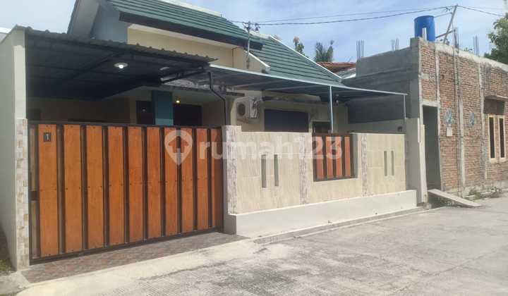 Rumah Bagus Siap Pakai Di Colomadu Solo 1