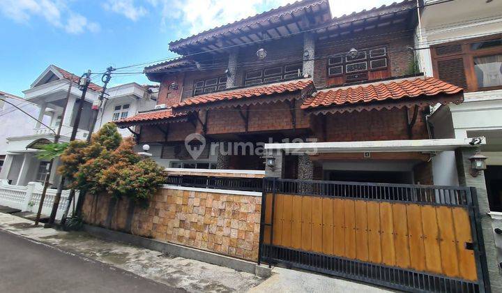 Rumah Bagus Furnished Strategis Di Kartasura Solo  1