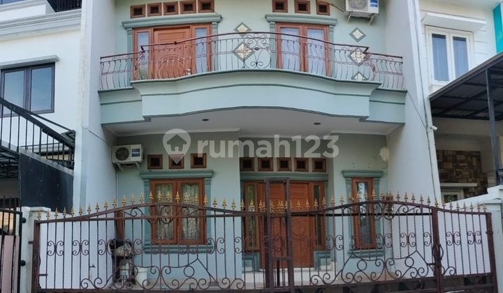 House for Sale/Rent in Kelapa Gading, Fully Furnished, Size 7x15 Meters, Code: 21216 Br