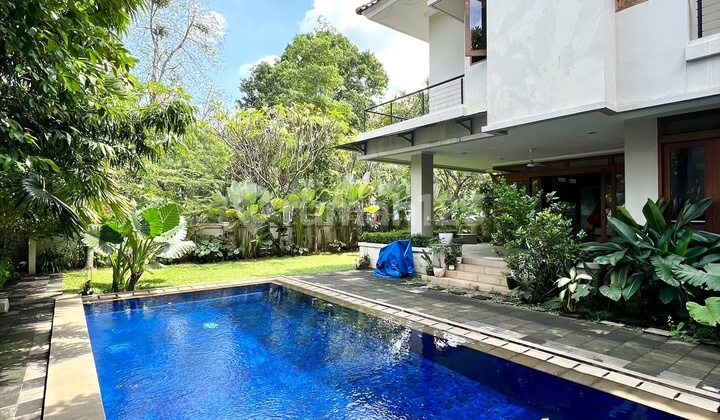 Rumah Cantik Dalam Lingkungan Komplek Perumahan