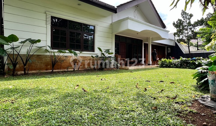 Beautiful 1-Story House Location Kemang Dalam