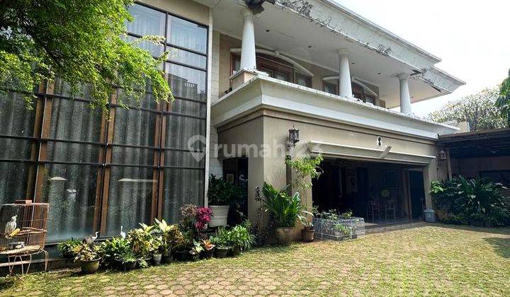 Rumah Mewah 2 lantai Dekat Senayan City