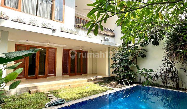 Rumah Cantik Modern Minimalist Lokasi Kemang Utara 1