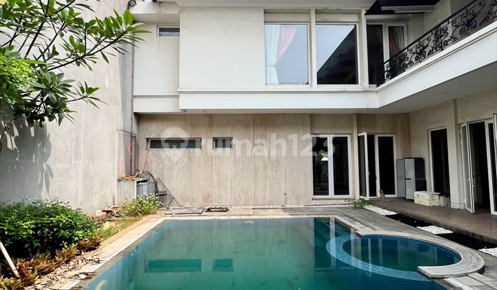 Rumah Mewah Dalam Lingkungan Komplek Patal Senayan 2