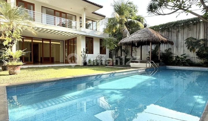 Rumah Mewah Siap Huni Lokasi Dekat Kemang Raya