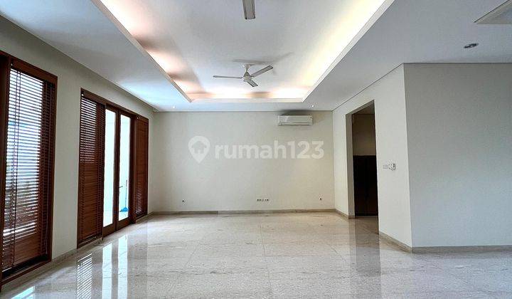 Rumah Cantik Modern Minimalist Lokasi Kemang Utara 2