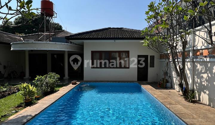 [For Sale] 1-Story House Near Kemang Main Road