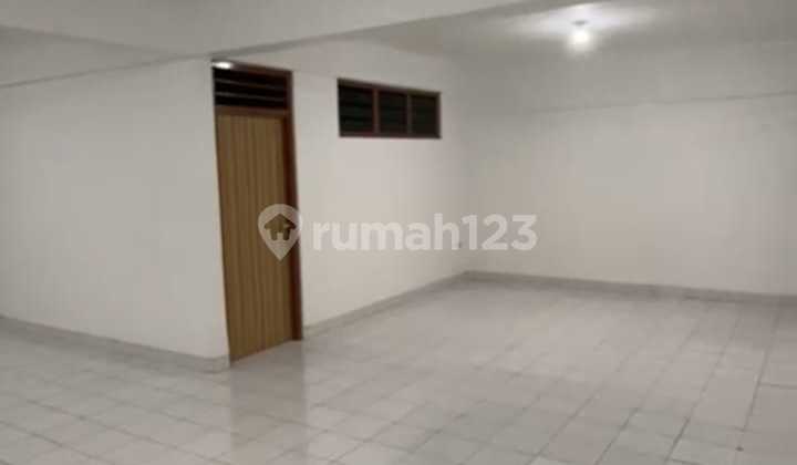 Ruko 3 Lt + Basement , Cocok Utk Buka Usaha, Utk Perkantoran 1