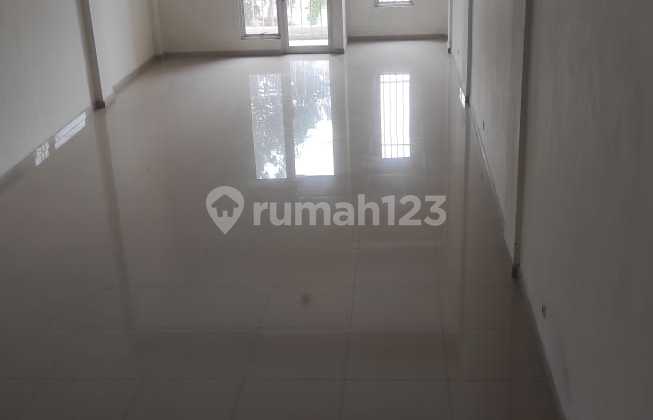Ruko 3 Lt + Bastment, Siap Buka Usaha, Cocok Utk Perkantoran, Bank, Gudang, Tgh Kota, Strategis, Lokasi Ramai Perdagangan 1