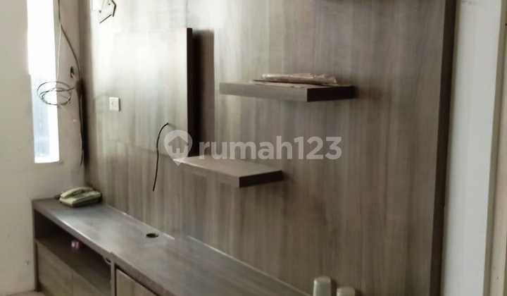 Jual.rumah Siap Huni, Terawat,Semi.furnish, Strategis, Tgh Kota, Byk Kuliner, Dekat Airport, Stasiun Poncol 1