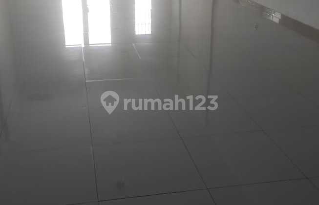 Ruko 3 Lt + Bastment, Siap Buka Usaha, Cocok Utk Perkantoran, Bank, Gudang, Tgh Kota, Strategis, Lokasi Ramai Perdagangan 2