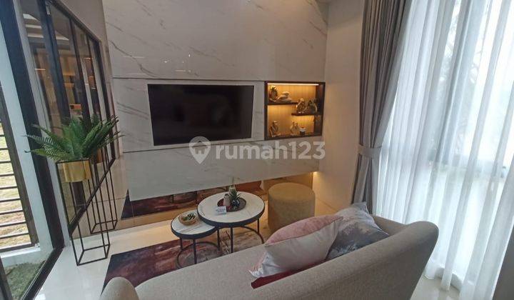 Rumah kaya villa di bsd harga ekonomis samping krl 1