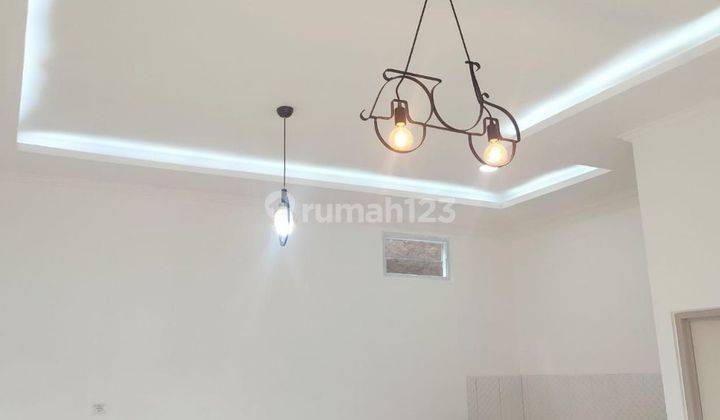 Rumah Cantik 2 lantai harga sudah free biaya di bsd dekat stasiun 2