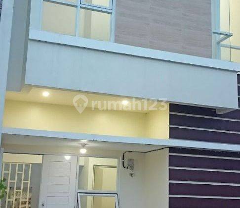 Rumah Cantik 2 lantai harga sudah free biaya di bsd dekat stasiun 1