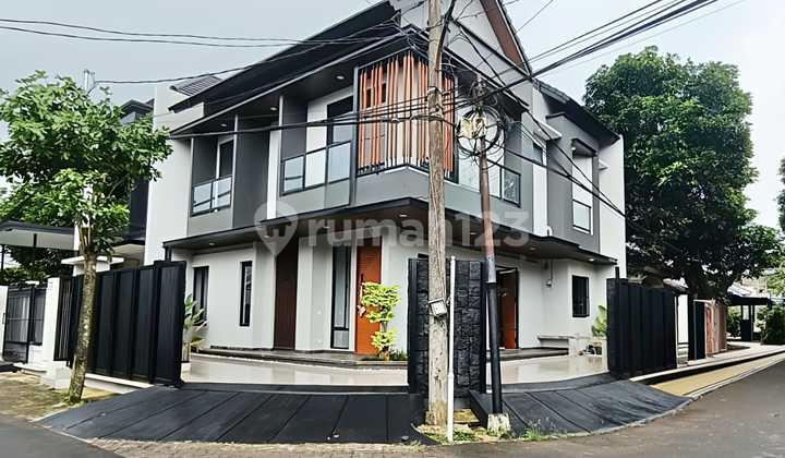 Corner House in Good Condition with SHM Certificate in BSD Giri Loka, Ready to Occupy at an Affordable Price