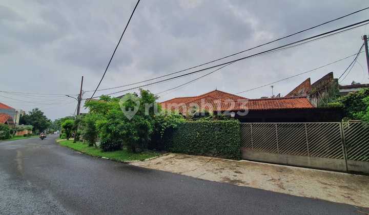 Rumah Tanah Besar  di Bintaro jakarta selatan SHM 1