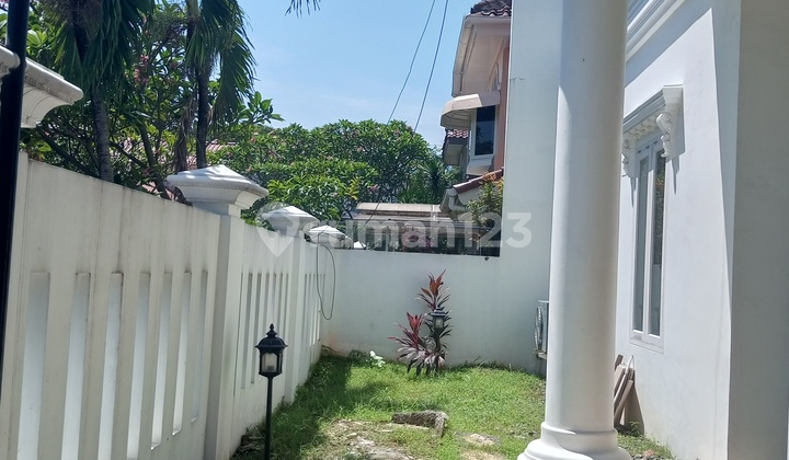 Rumah Semi Furnis Siap Huni 2 Lantai SHM Sudah Renovasi Hadap Timur Bintaro Tangerang Selatan 2