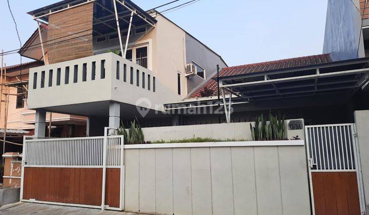 Rumah di Meruya Jakarta Barat 2 Lantai SHM Bagus Baru Renovasi total Harga Nego 1