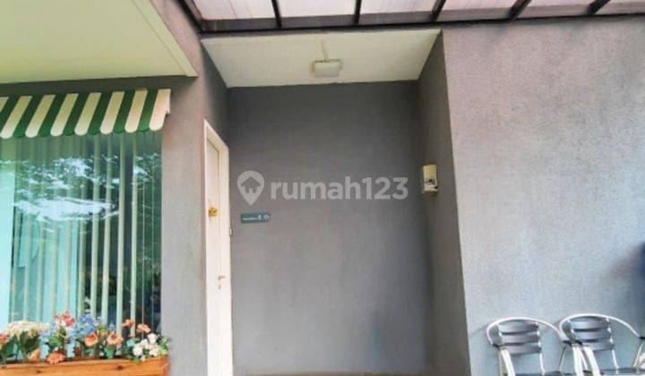 Rumah di Veteran Bintaro Jakarta Selatan 2 Lantai SHM Bagus Hadap Timur Hoek ada lift 2