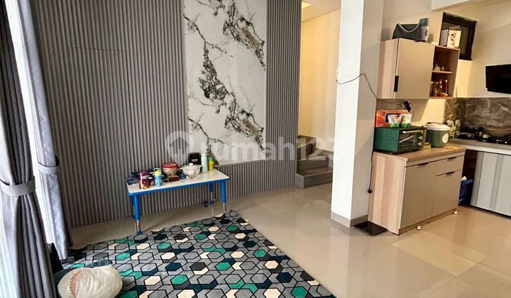 2.5-Story Ready-to-Occupy House in a Cluster in Bintaro at an Affordable Price 2