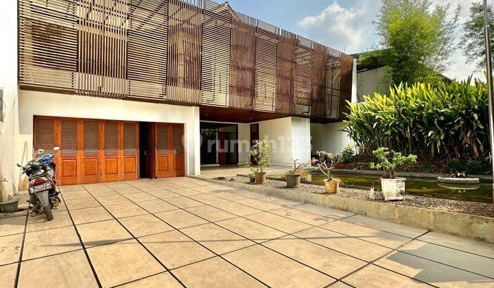 Rumah di Karang Asem 2 Lantai SHM, good location 2