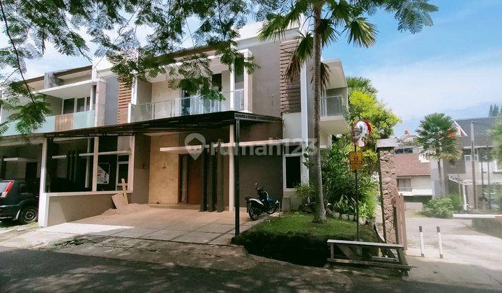 Rumah minimalis 2lt di Gegerkalong setiabudi 1