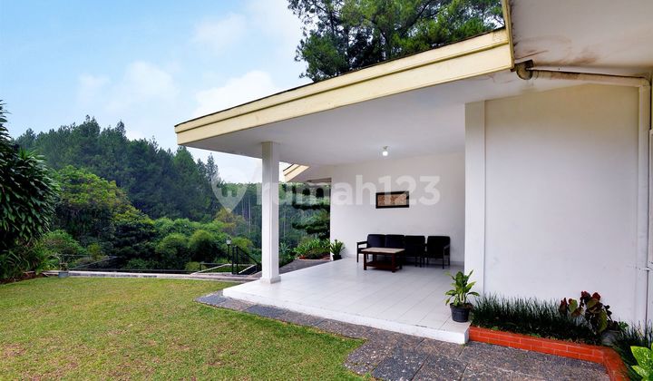 Villa.di.jalan.raya.puncak