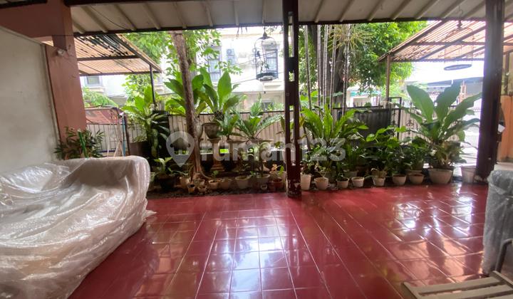 Dijual Rumah Lokasi Strategis di Gandaria Jak Sel 2