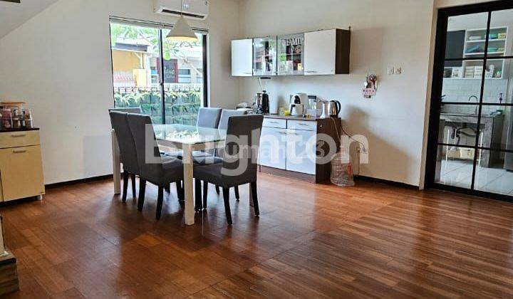 KUTISARI INDAH BARAT 2 LANTAI BAGUS ,LANTAI FLOORING VINIL KAYU 2