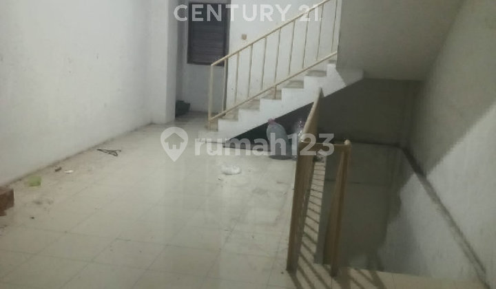 Murah !! Ruko 3 Lantai Pinggir Jalan NJOP di Jakarta Pusat