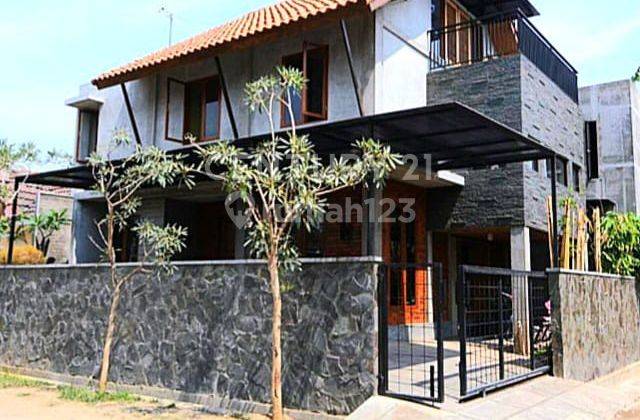 DIJUAL RUMAH VILLA CANTIK FULL FURNISHED DI BEKASI 1