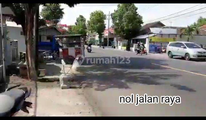 Rumah Lumajang murah pinggir jalan raya cocok untuk usaha atau tempat tinggal 3