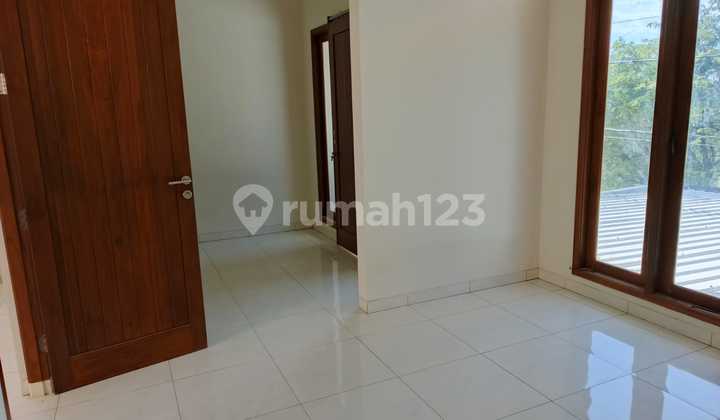 Affordable Luxury House in Banyumanik Semarang 2