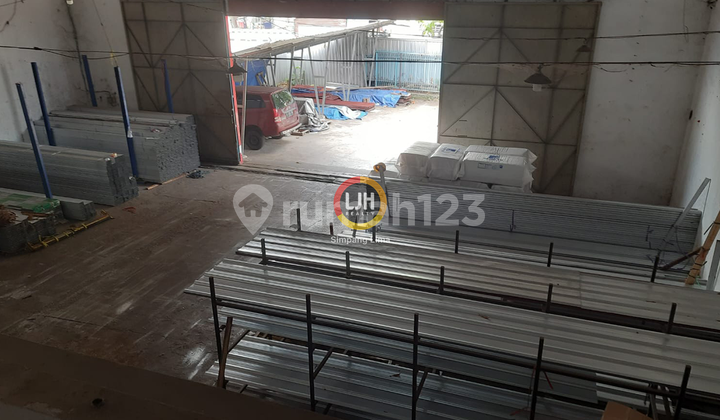 Strategic Warehouse for Rent in Manyaransemarang City 2
