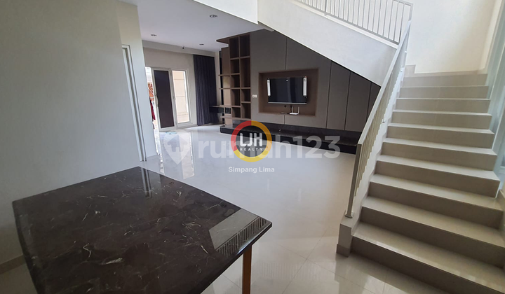 For Rent: Comfortable 3-Story House in Tembalang Area 2