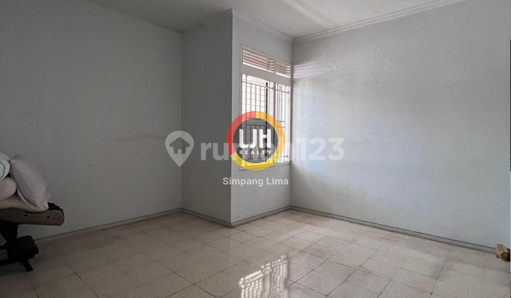 For Rent: Strategic Ruko with SHM in Brumbungan, Semarang 2