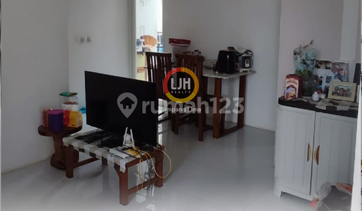 Dijual Rumah di Bsb Village, 2 KT 1 KM 1