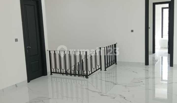 Rumah Baru Design American Classic di Bintaro Jaya Sektor 3 2