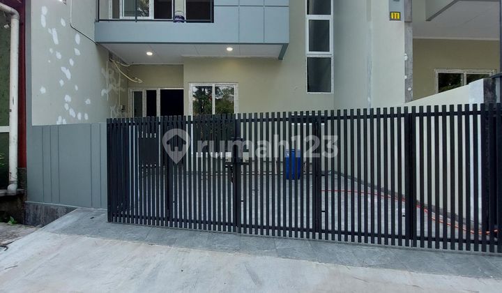 Rumah Baru Siap Huni Hadap Selatan Lokasi Strategis Di Serpong