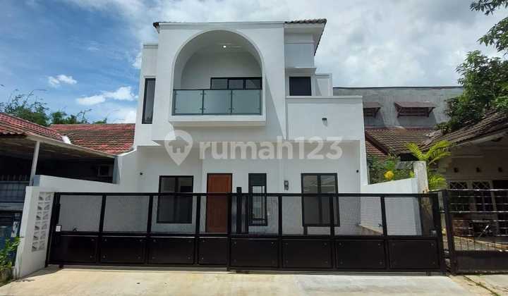 New House with Front and Back Garden, Good Location in BSD New House with Front and Back Garden, Good Location in BSD