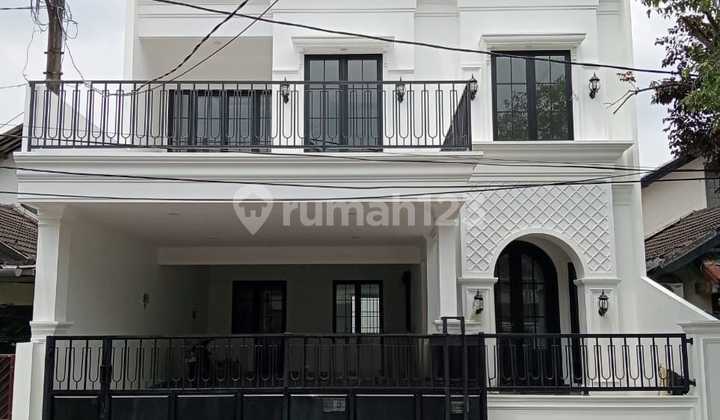 Rumah Baru Design American Classic di Bintaro Jaya Sektor 3